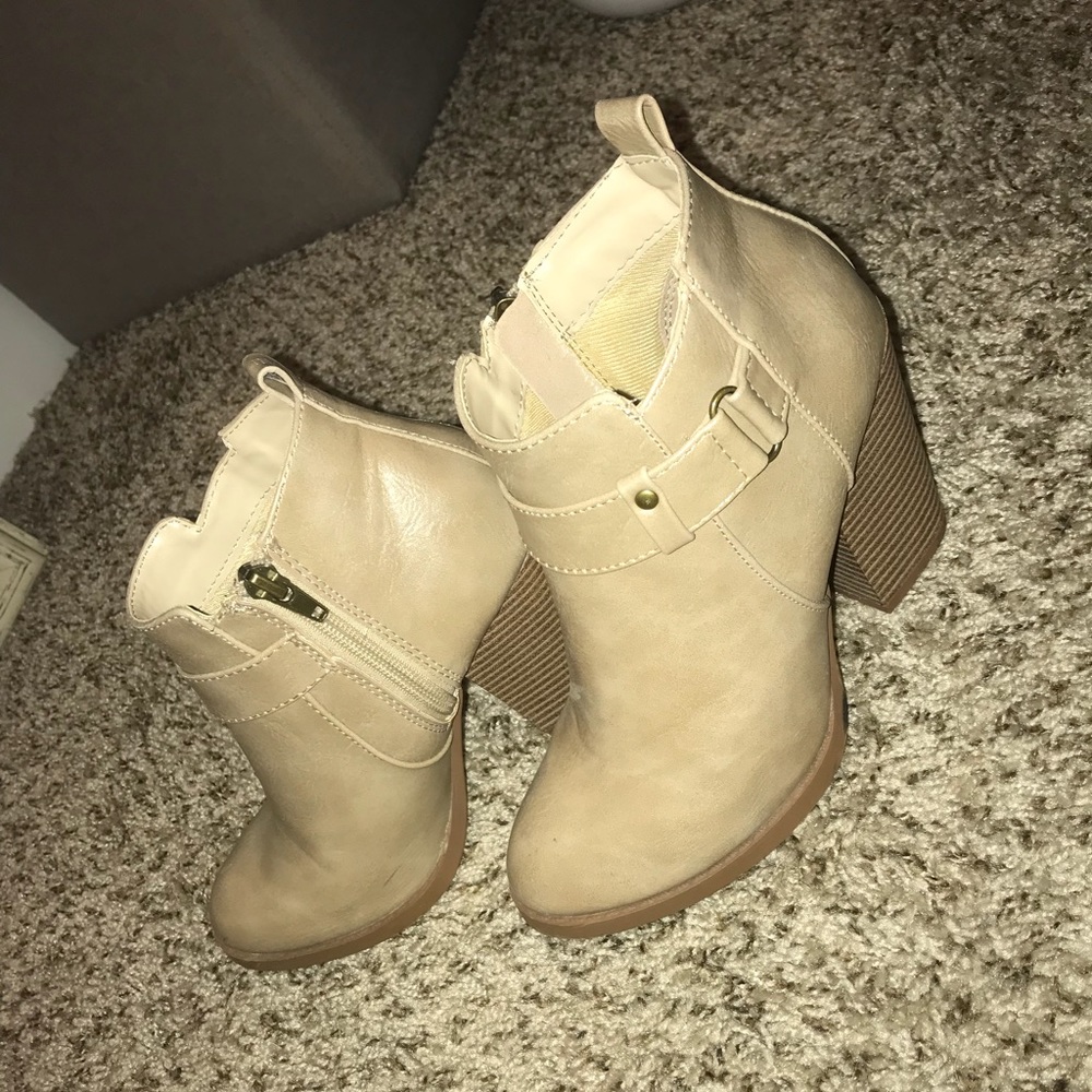 Heart in D boots